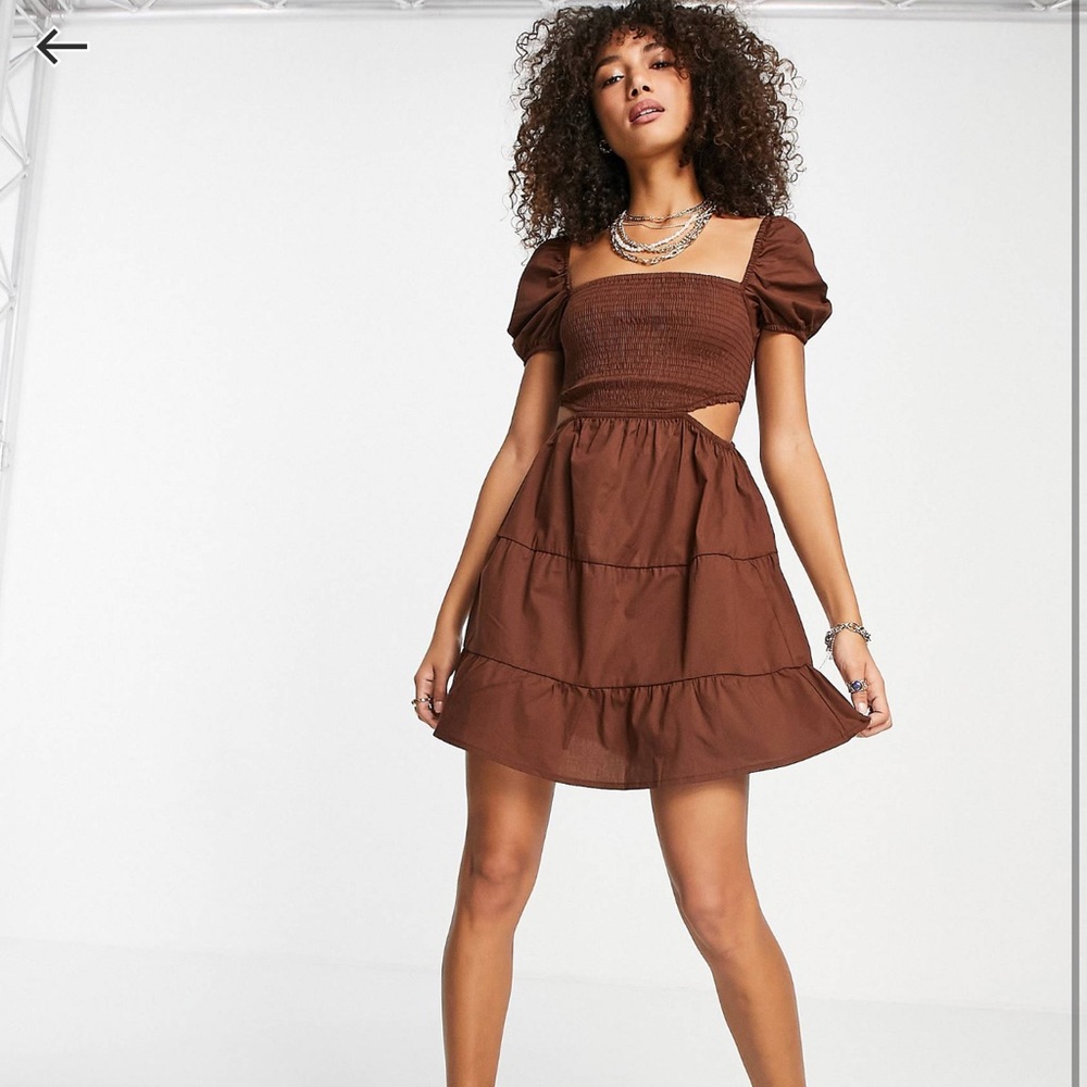 Puff sleeve midi dress with cut out detail in brown